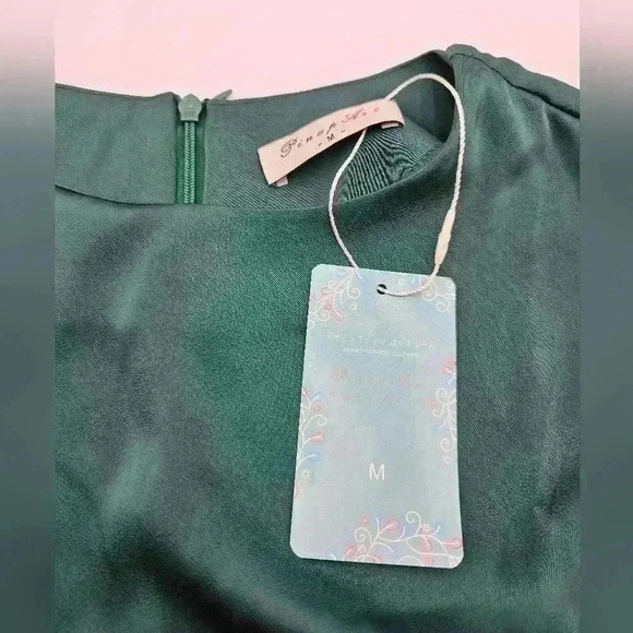 Pin Up Art Women's Size M 100% Satin Empire Waist Long Sleeve Maxi Dress NWT - Picture 9 of 11